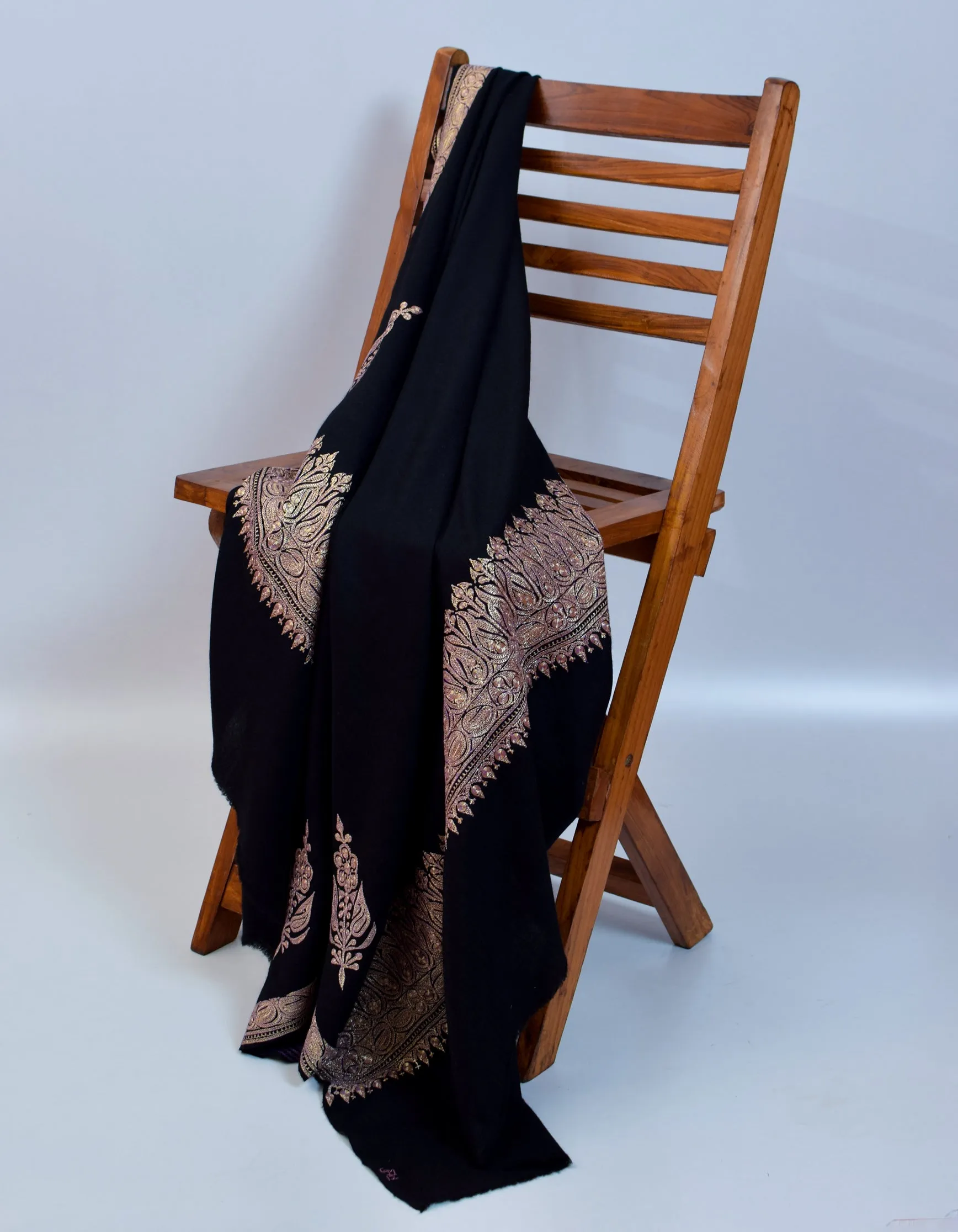 Classic Black Handwoven Tilla Paisley Embroidered Palladaar Pashmina Shawl