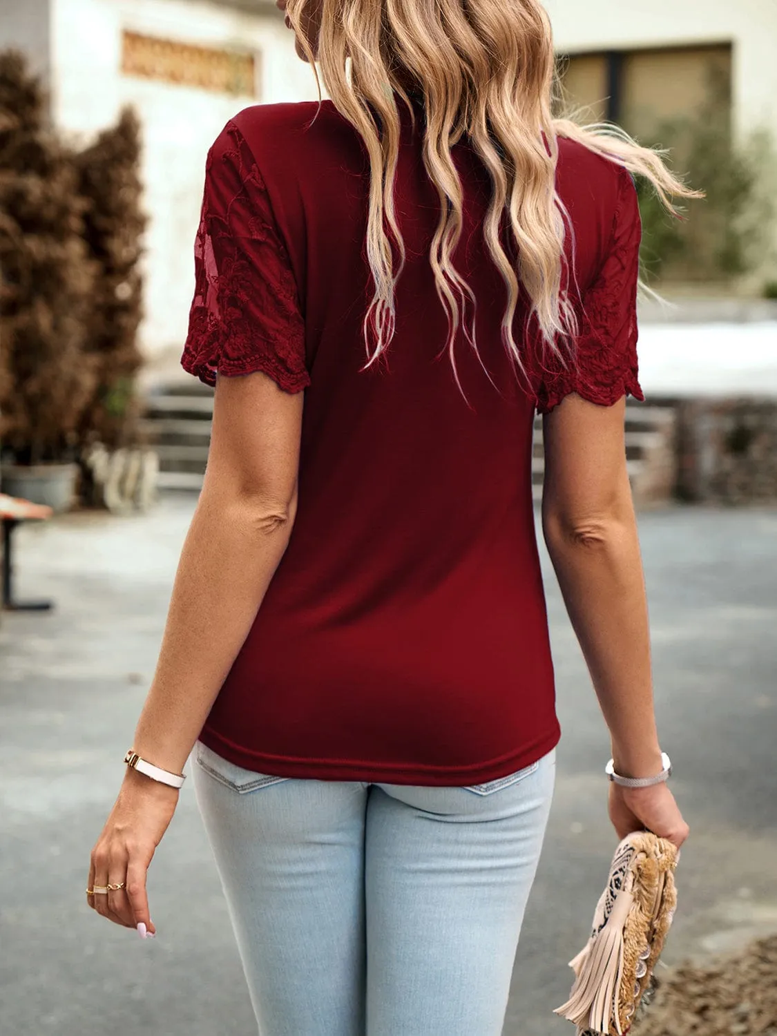 Women's Lace Detail Round Neck Short-Sleeved Shirt