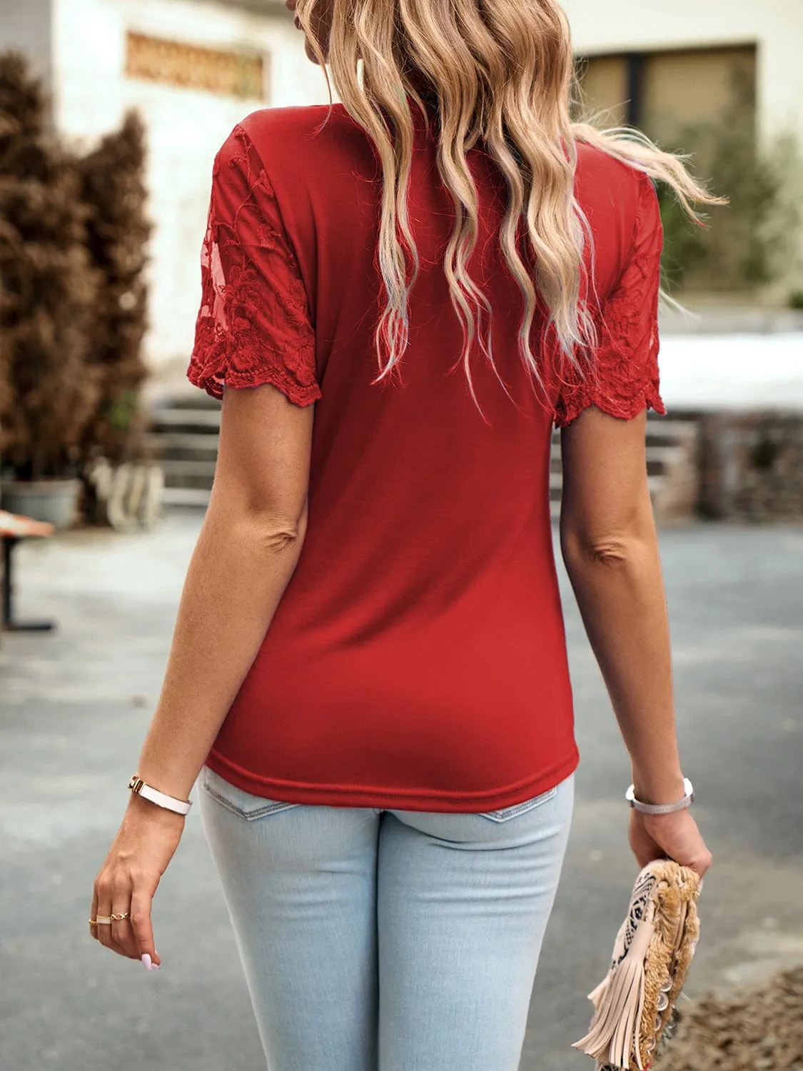 Women's Lace Detail Round Neck Short-Sleeved Shirt